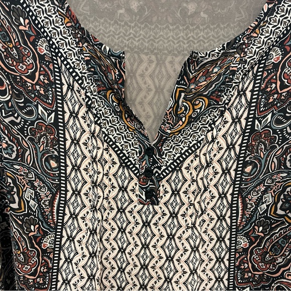 Belle by Kim Gravel Paisley Blouse in Multicolor NWOT - Picture 4 of 16